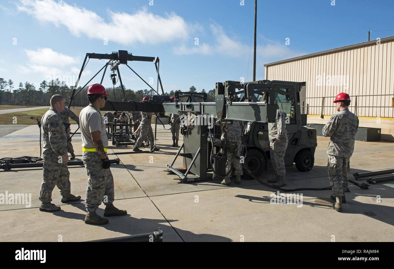 Usaf Assembly U s air force airmen assemble hi-res stock photography and images - Alamy