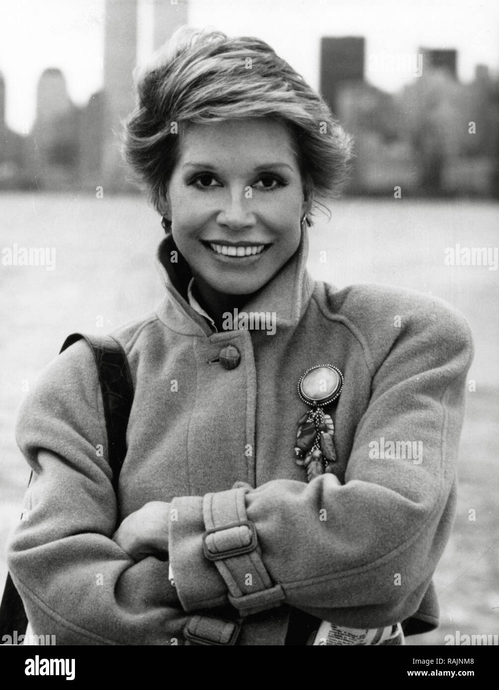 Publicity photo of Mary Tyler Moore,  circa 1988    File Reference # 33636 917THA Stock Photo
