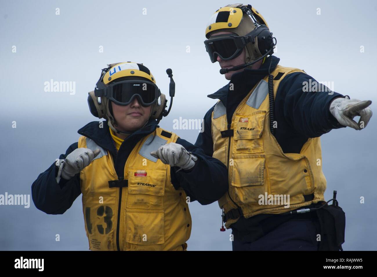 Mate hand signals hires stock photography and images Alamy