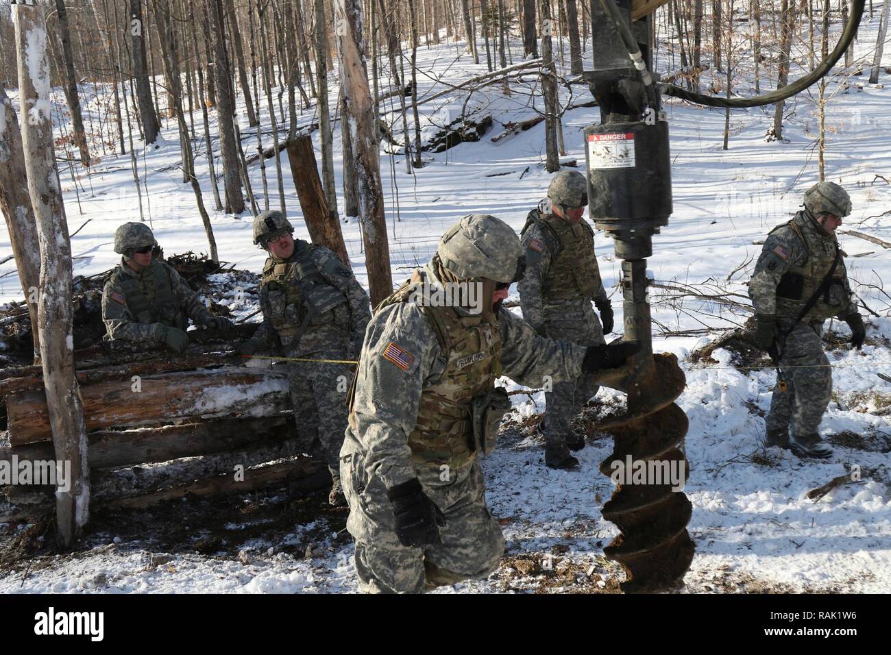 U S Army Soldiers Assigned To The 572nd Engineer Battalion 86th