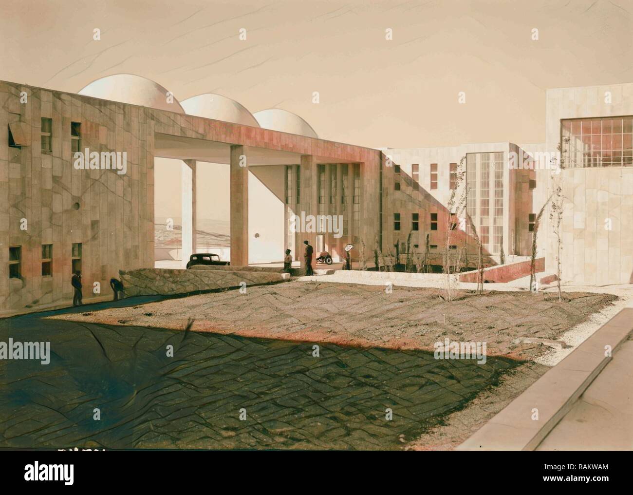 Scopus Building New Hadassah University Medical Centre, (Scopus) Courtyard of main ...