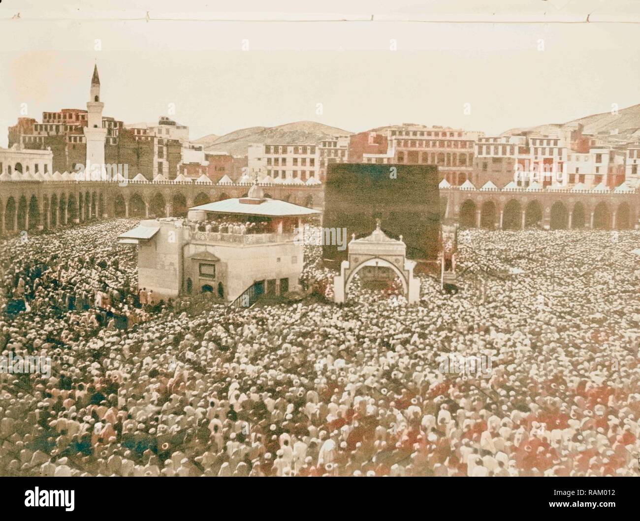 Mecca, ca. 1910. Bird'seye view of Kaaba crowded w/pilgrims. 1910, Saudi Arabia, Mecca