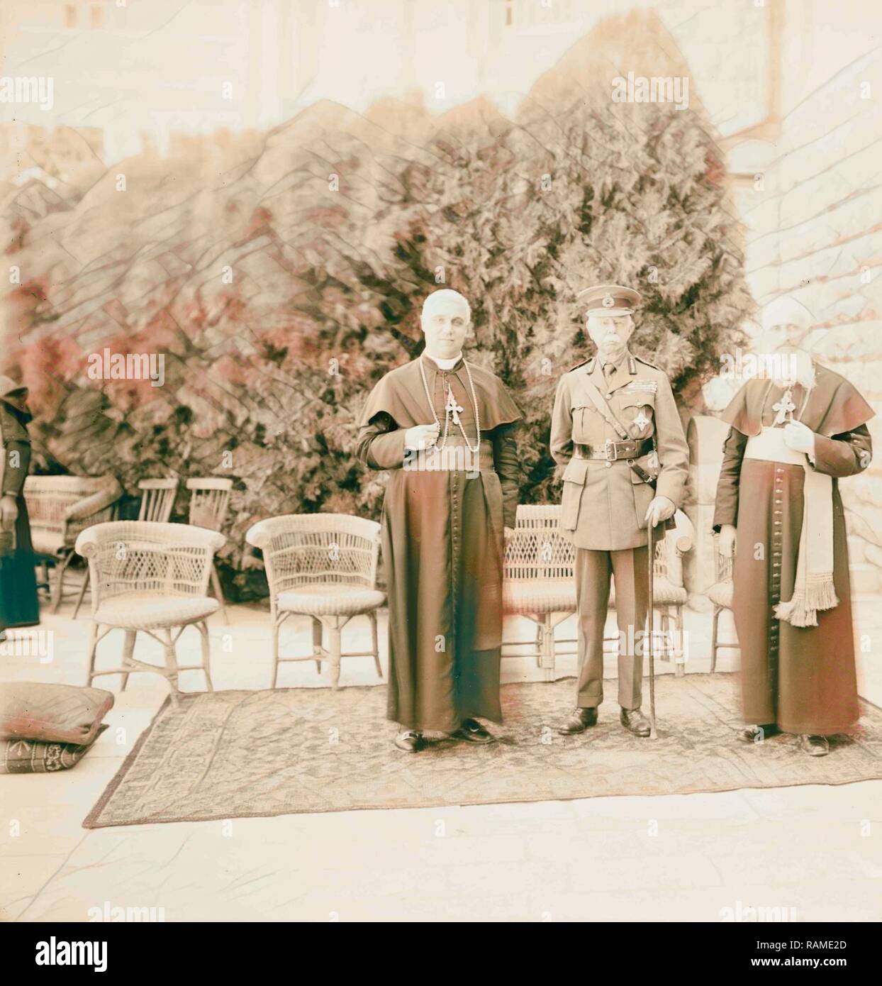 Notables Princess Ileana of Romania, Earl of Luton, Crown Prince of
