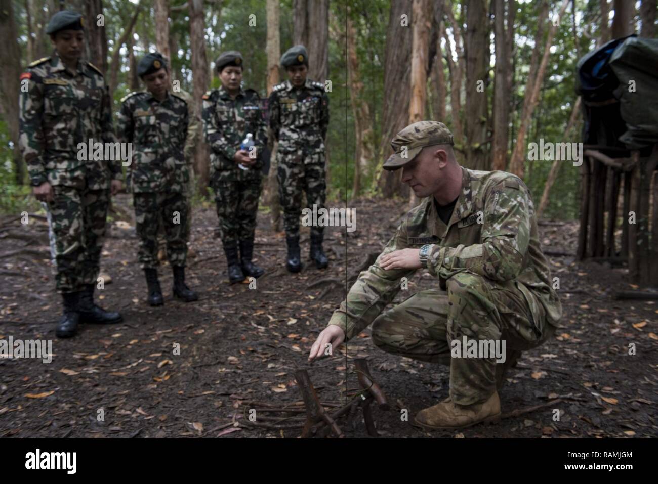 Females in military operations hi-res stock photography and images - Alamy