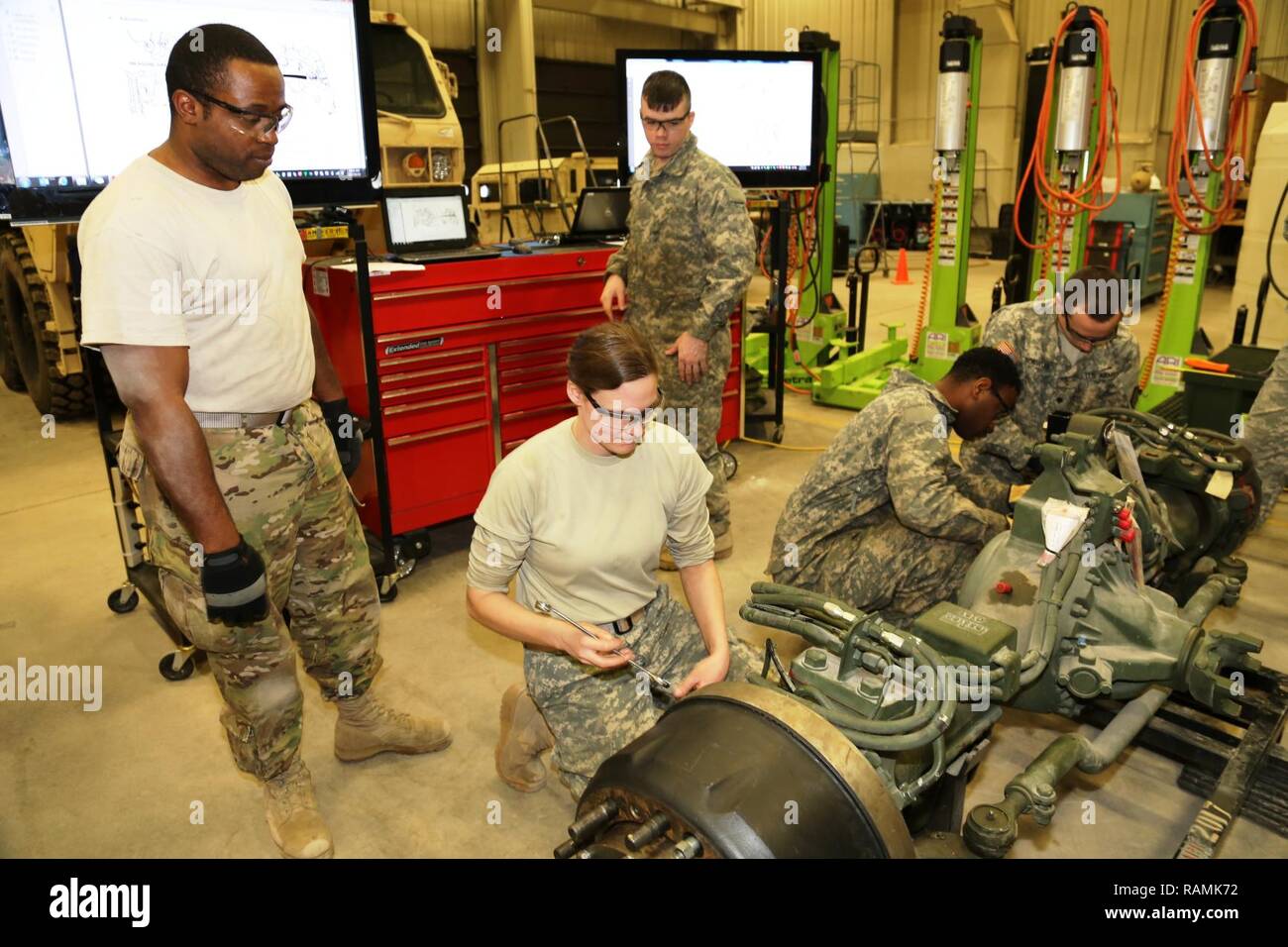 Wheeled vehicle mechanic instructors hi-res stock photography and ...
