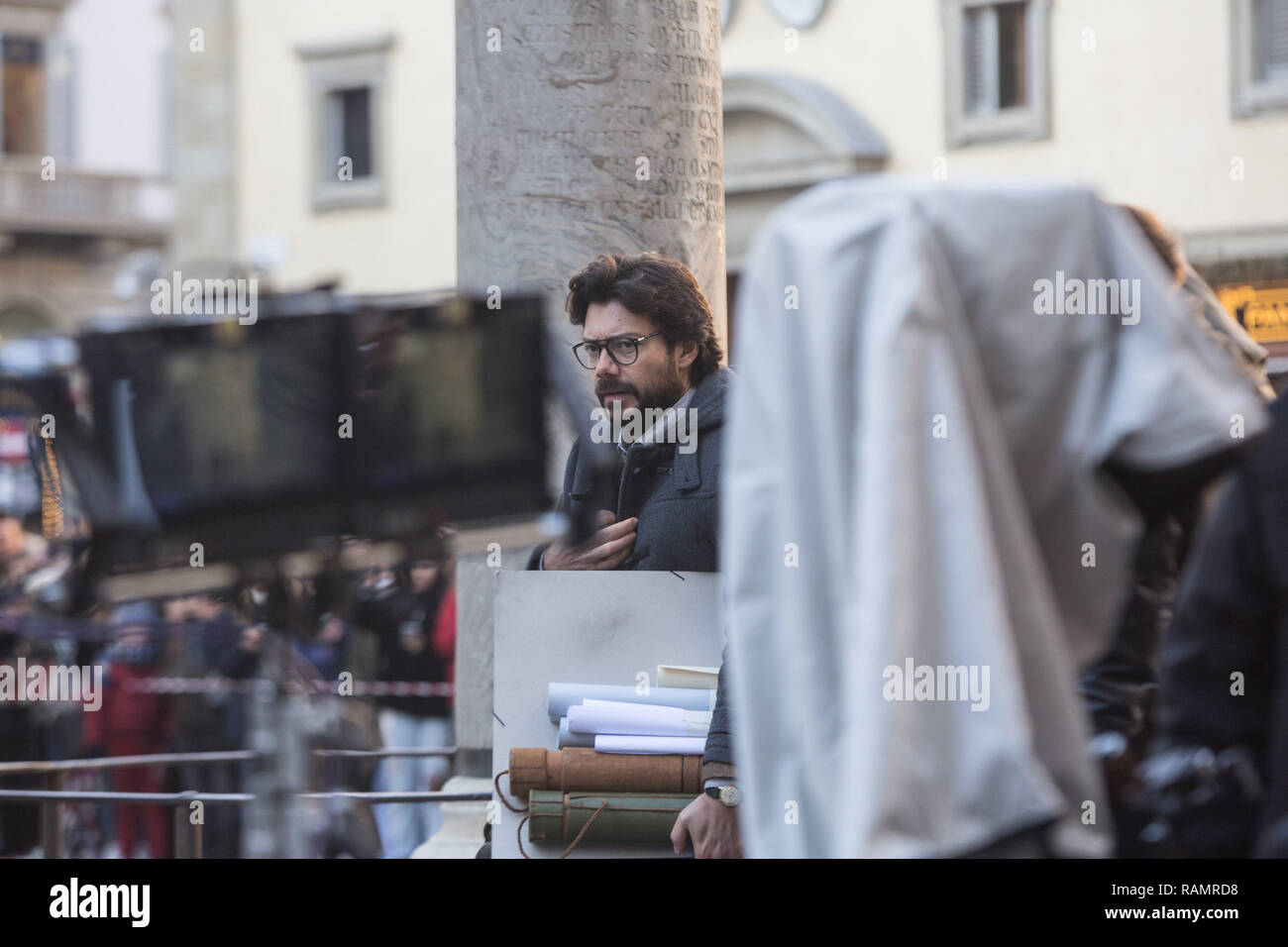 Florence, Italy. 04th Jan, 2019. Florence, shooting between Piazza Duomo and Piazzale Michelangelo for the TV series Netflix 'The paper house 3' In the picture: Alvaro Morte, the actor who plays The Professor Credit: Independent Photo Agency/Alamy Live News Stock Photo