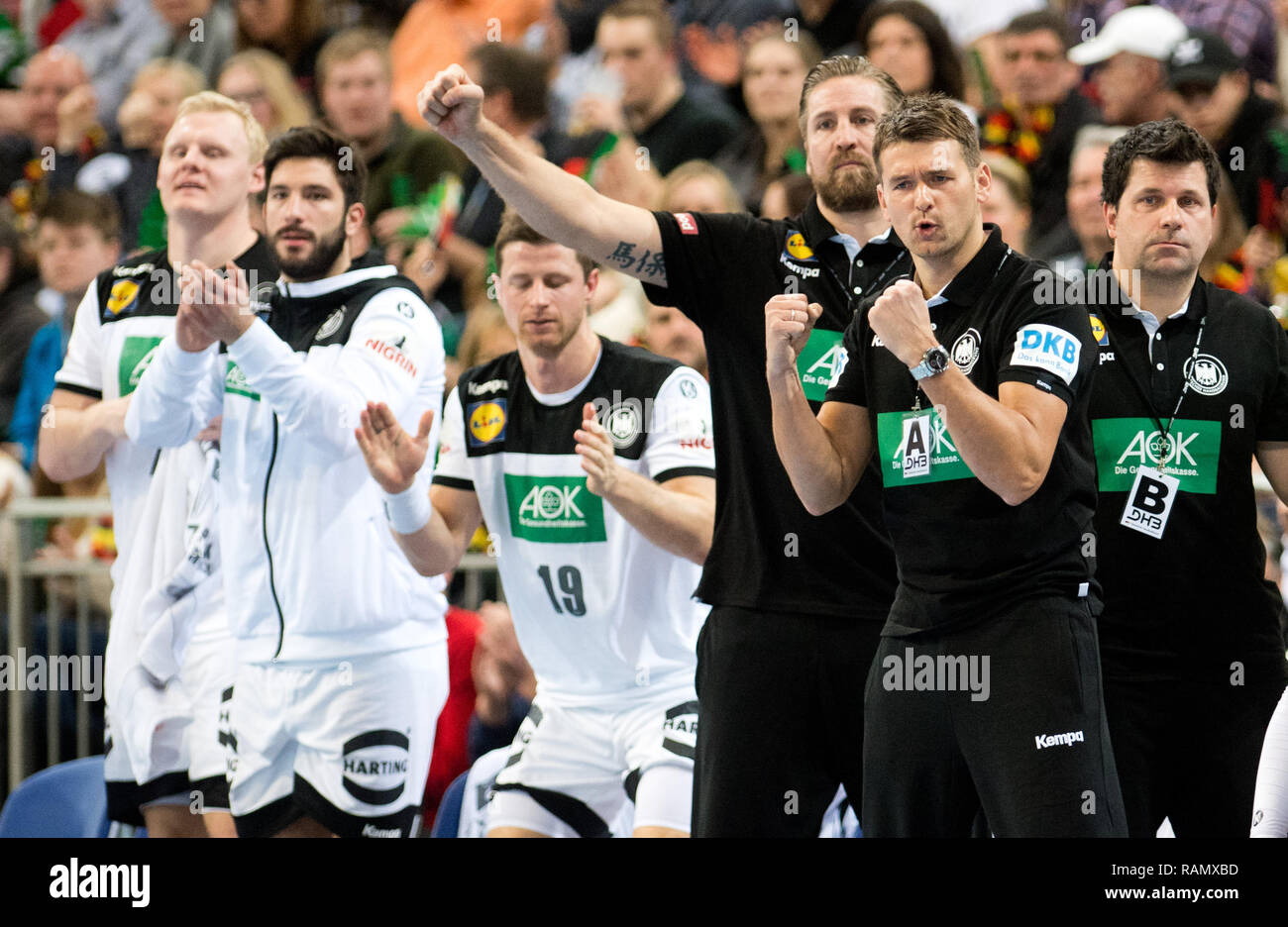 Hannover, Germany. 04th Jan, 2019. Handball: international match, Germany - Czech Republic in the TUI-Arena. Germany's national coach Christian Prokop (2nd from right) reacts to the course of the match. Credit: Julian Stratenschulte/dpa/Alamy Live News Stock Photo
