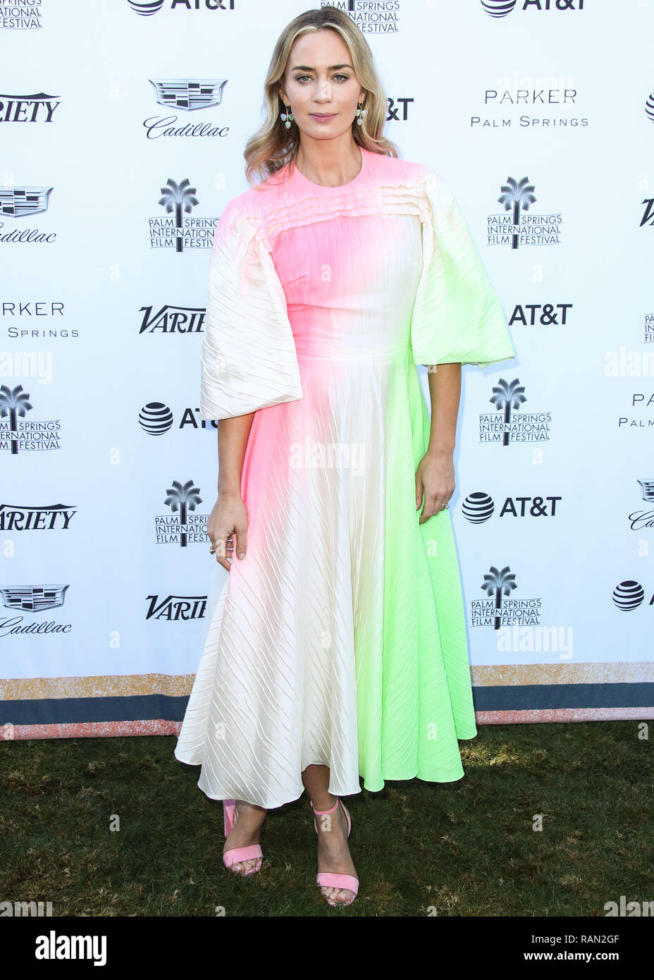 emily blunt red carpet