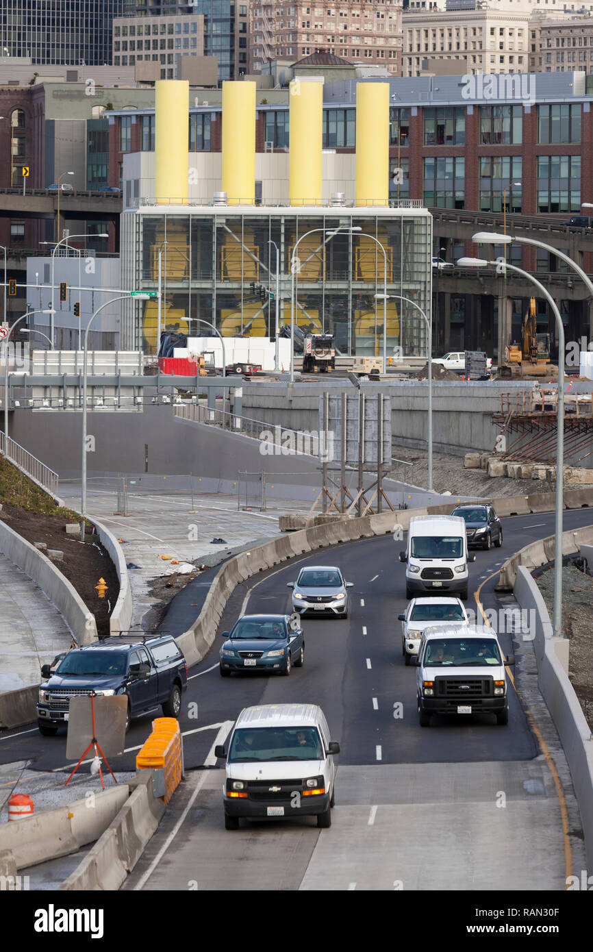 Seattle, Washington, USA. 4th January, 2019. Southbound traffic passes the  future onramp of the SR 99 Tunnel as the Washington State Department of  Transportation prepares for the highway's permanent closure. A two-mile