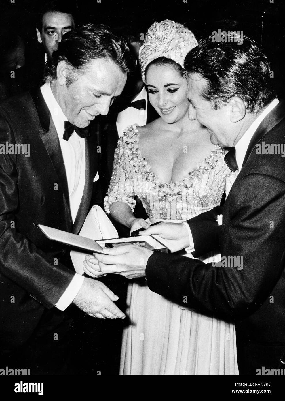 elizabeth taylor, richard burton, maschere d'argento award, rome, 1966 Stock Photo