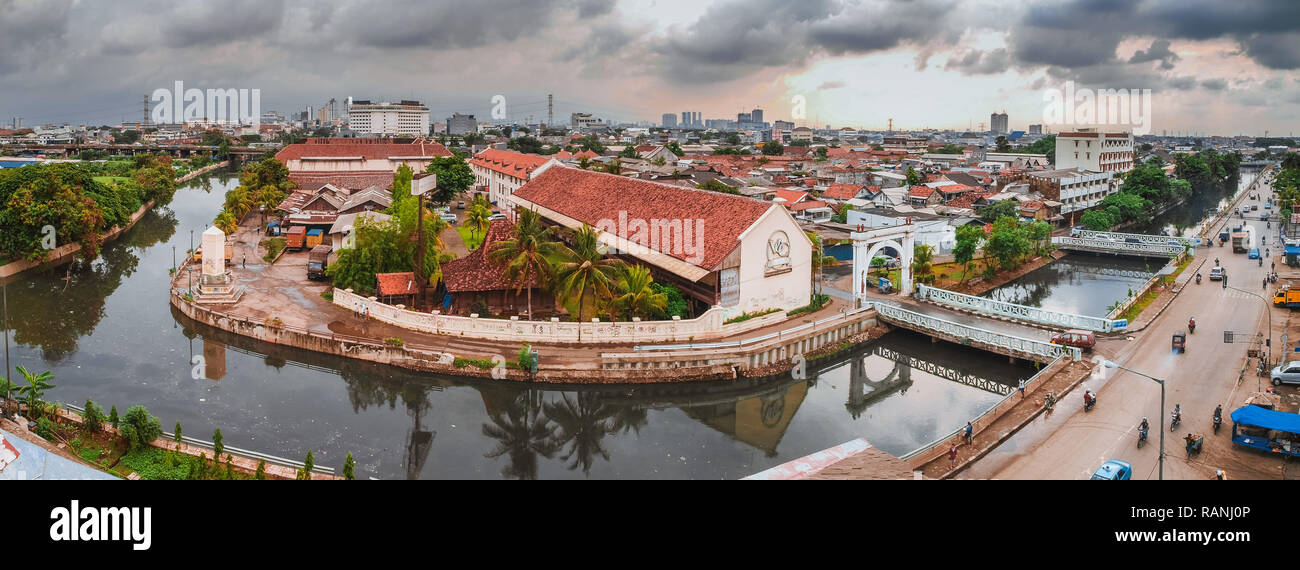 Jakarta indonesia river people hi-res stock photography and images - Alamy