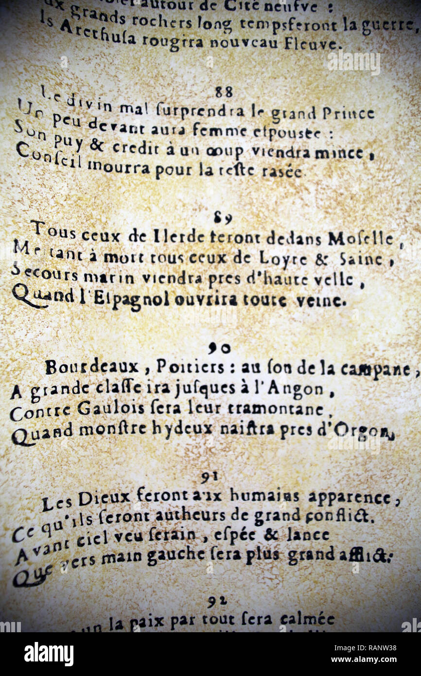 Quatrains de Nostradamus, musée Nostradamus, Salon de Provence Musée