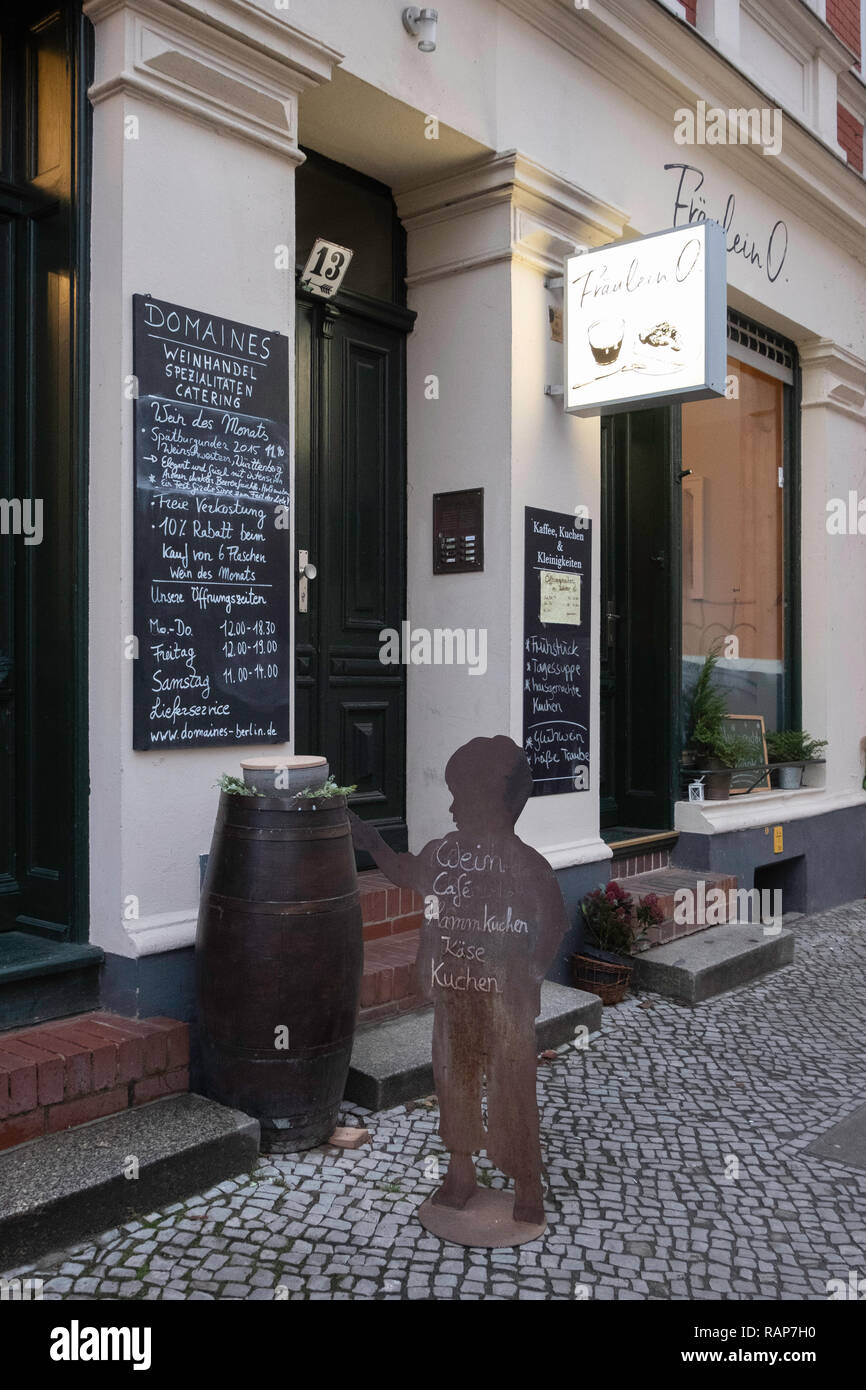 Domaines weinhandel hires stock photography and images Alamy