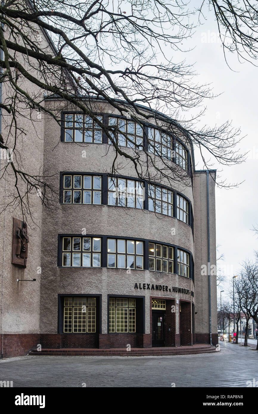 Alexander von Humboldt high school built by architect Max Taut in 1929 in Bauhaus-style, Berlin-Köpenick. Stock Photo