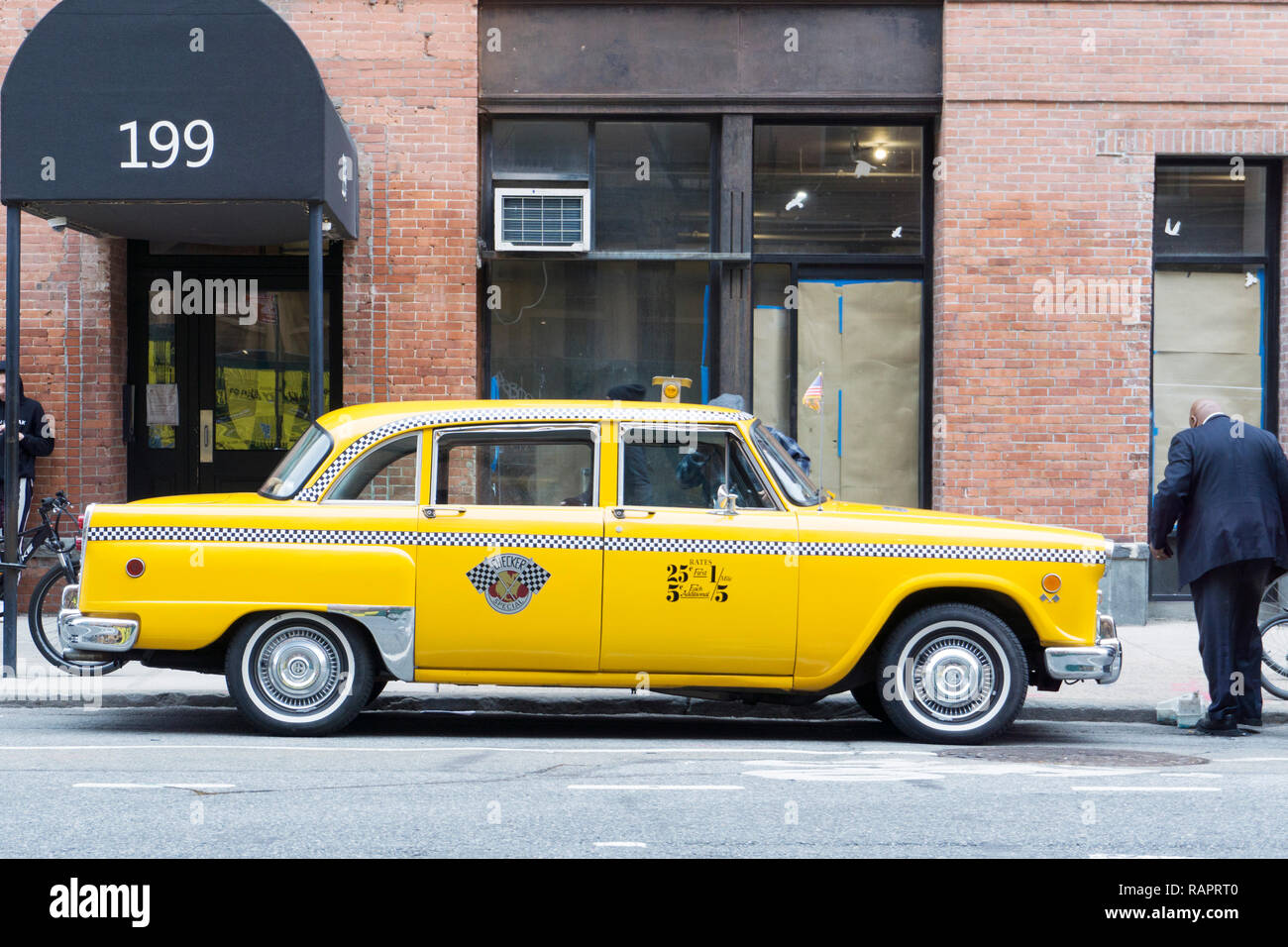 Classic Yellow Cab Stock Photos & Classic Yellow Cab Stock Images - Alamy