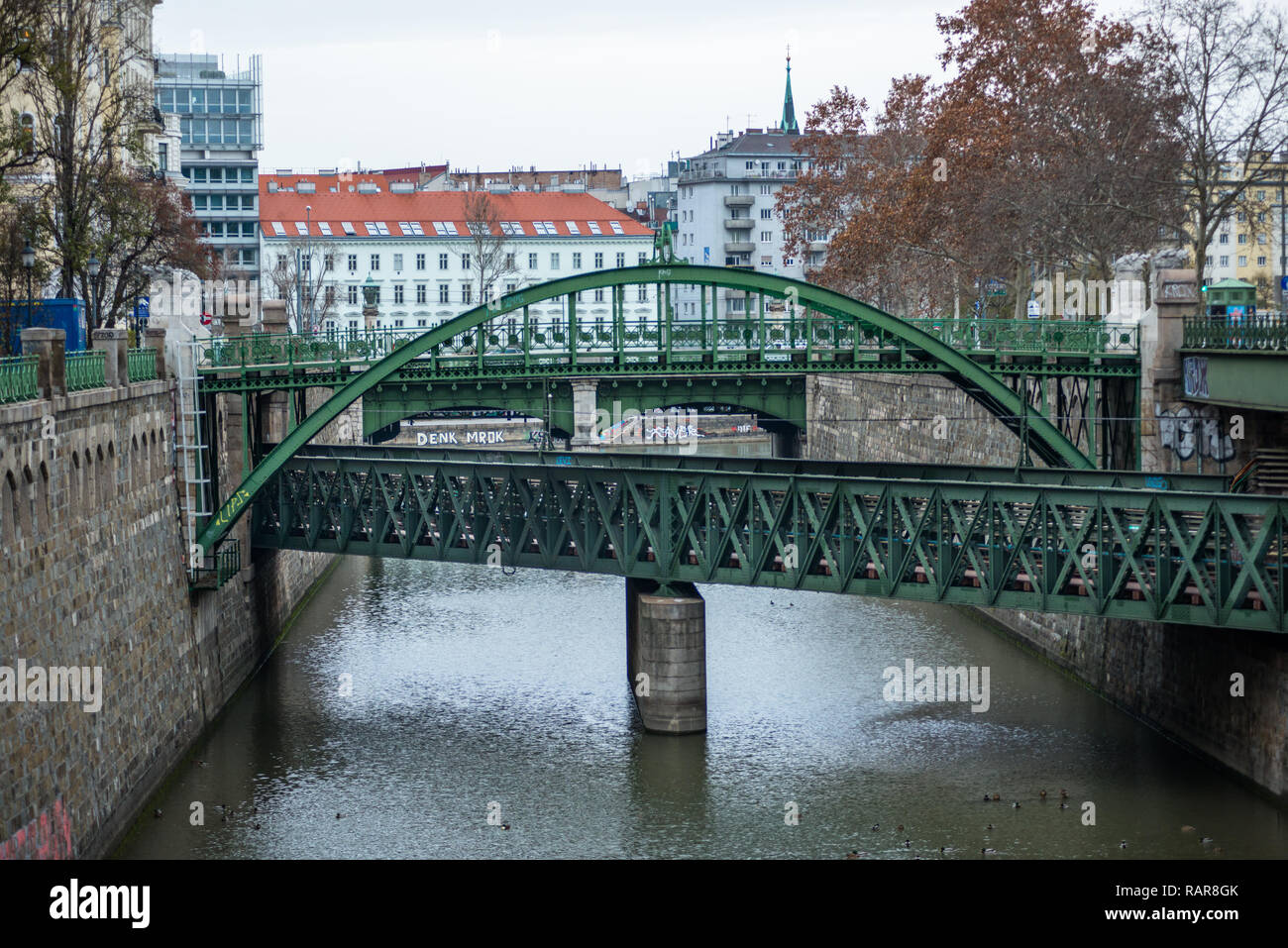 Truss arch bridge hi-res stock photography and images - Alamy