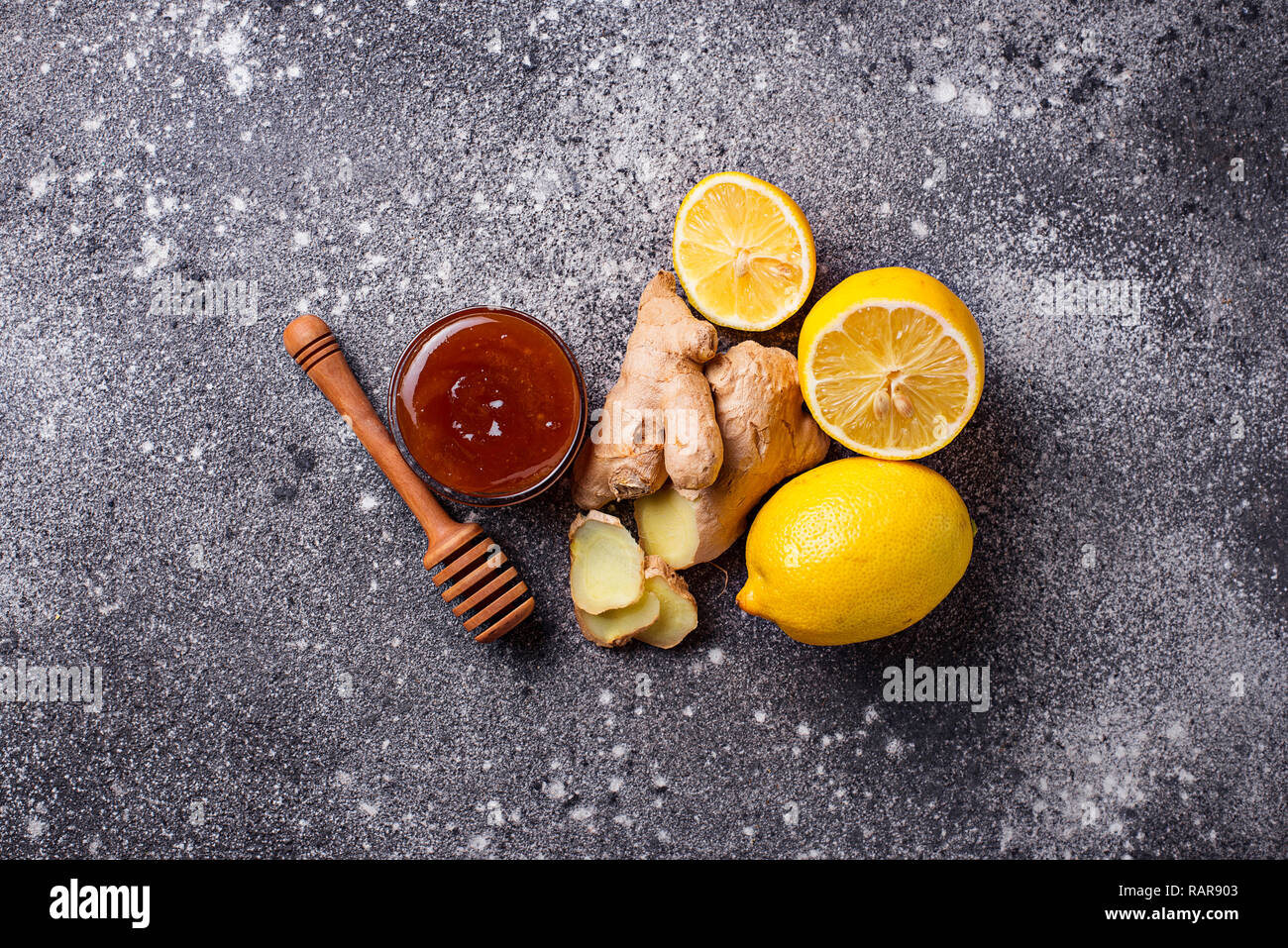 Lemon, ginger and honey. Natural cough and flu remedies Stock Photo Alamy