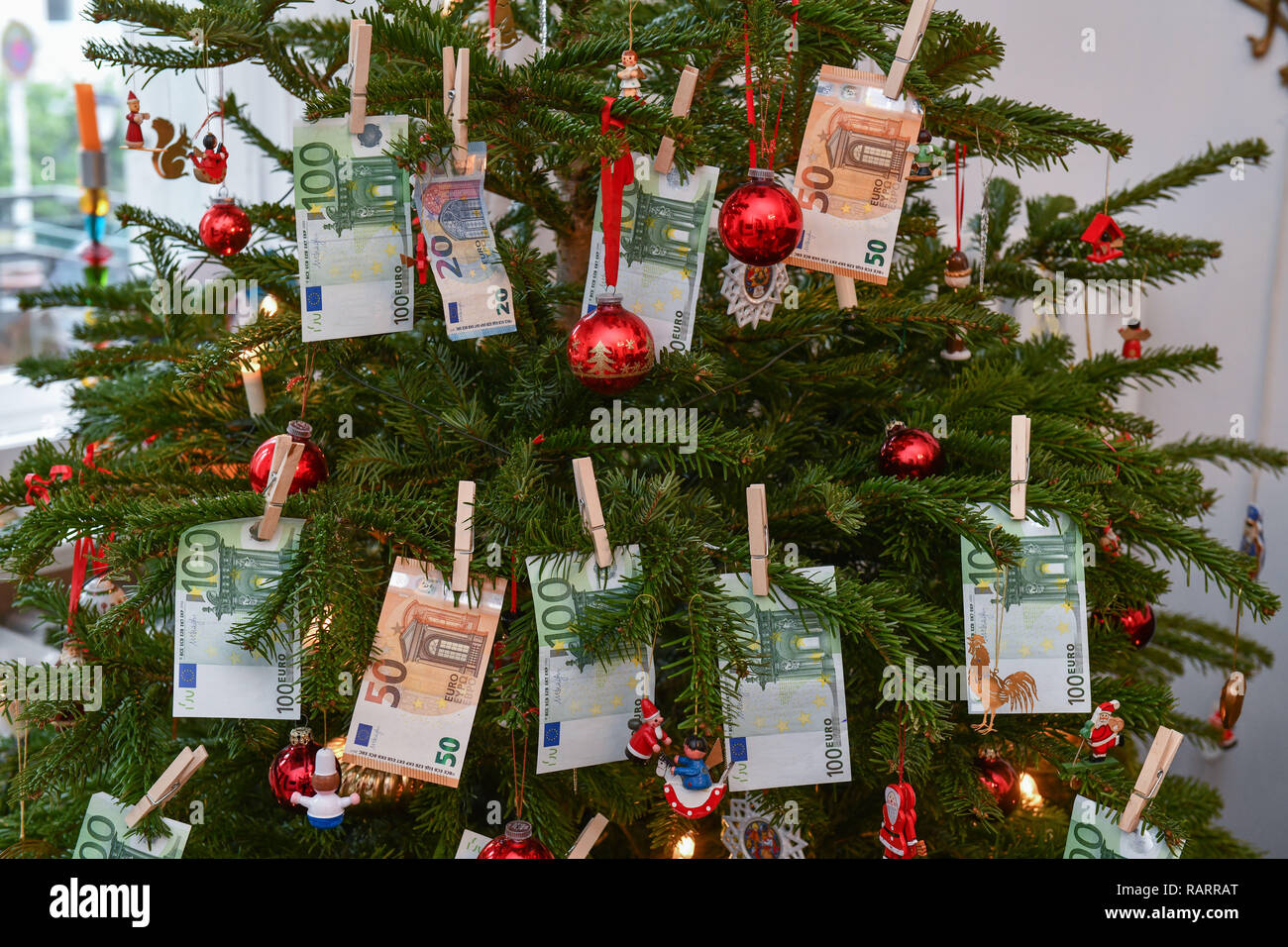 Symbolic photo, gift of money, Christmas, Symbolfoto, Geldgeschenk, Weihnachten Stock Photo
