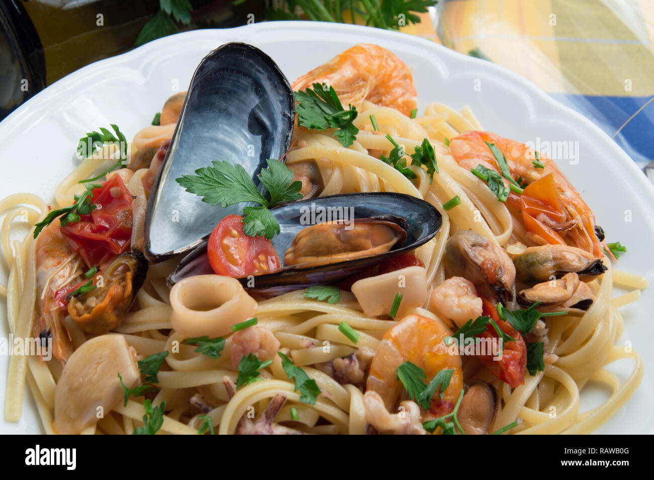 Typical Italian Pasta Recipe Spaghetti Allo Scoglio Spaghetti Pasta With Seaffod In Tomato Sauce Stock Photo Alamy