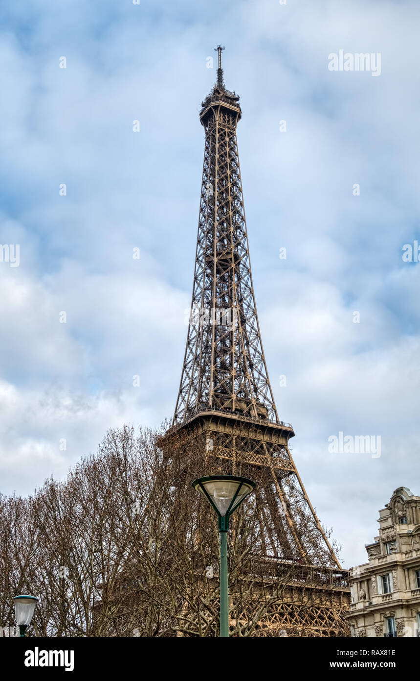 Eiffel tower up close hires stock