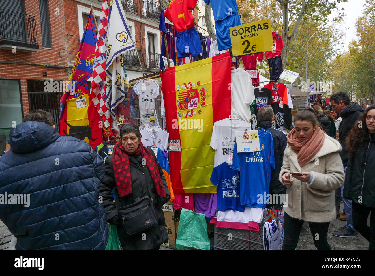 Drapeaux en marche hires stock photography and images Alamy