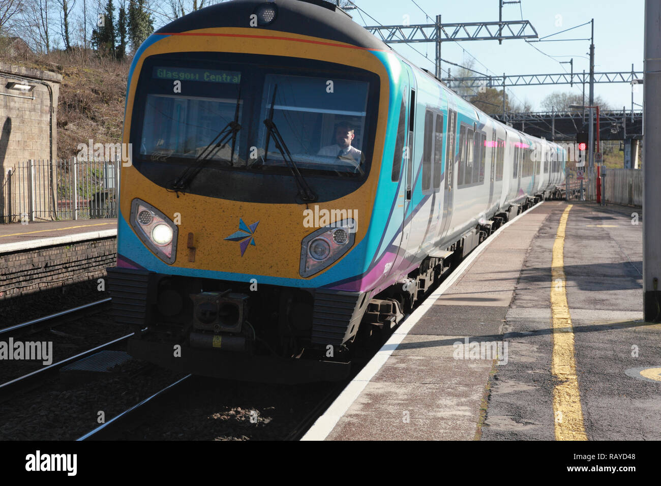 A TransPennine Express train approaching Platform 2 at Oxenholme station in the Lake District, Cumbria, northern England Stock Photo