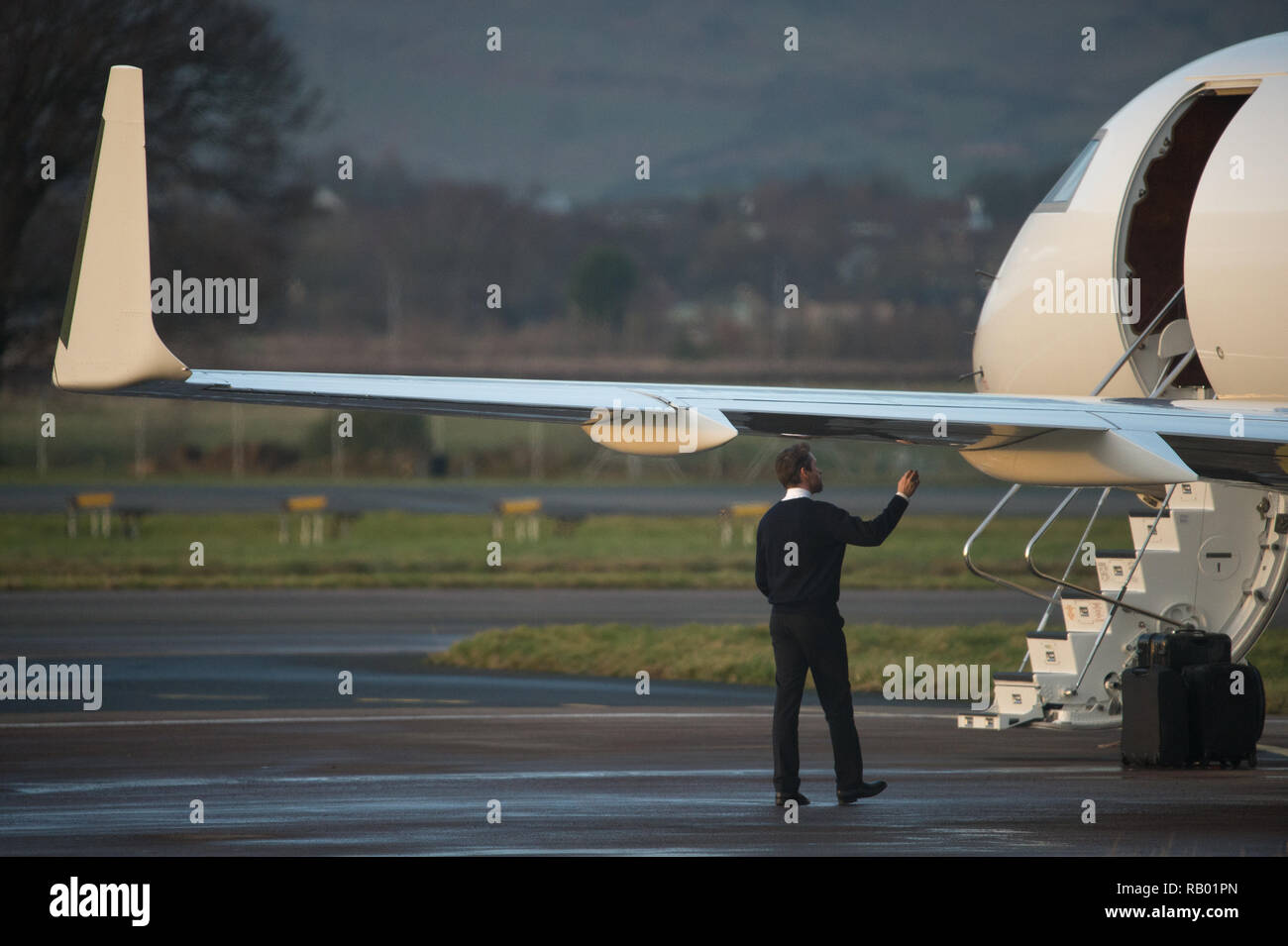 Bombardier global 5000 aircraft hi-res stock photography and images - Alamy