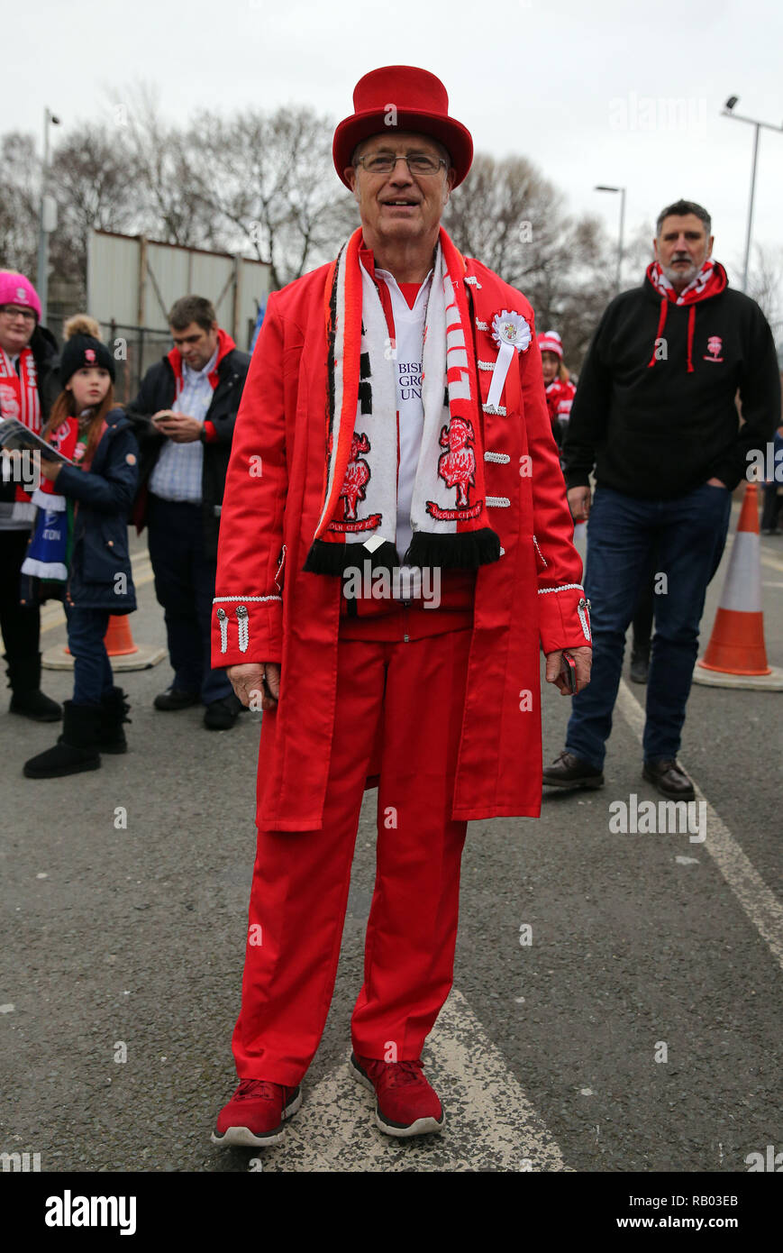 LINCOLN CITY FAN WITH TOP HAT, EVERTON FC V LINCOLN CITY, EVERTON FC V LINCOLN CITY, EMIRATES FA CUP, 2019 Stock Photo