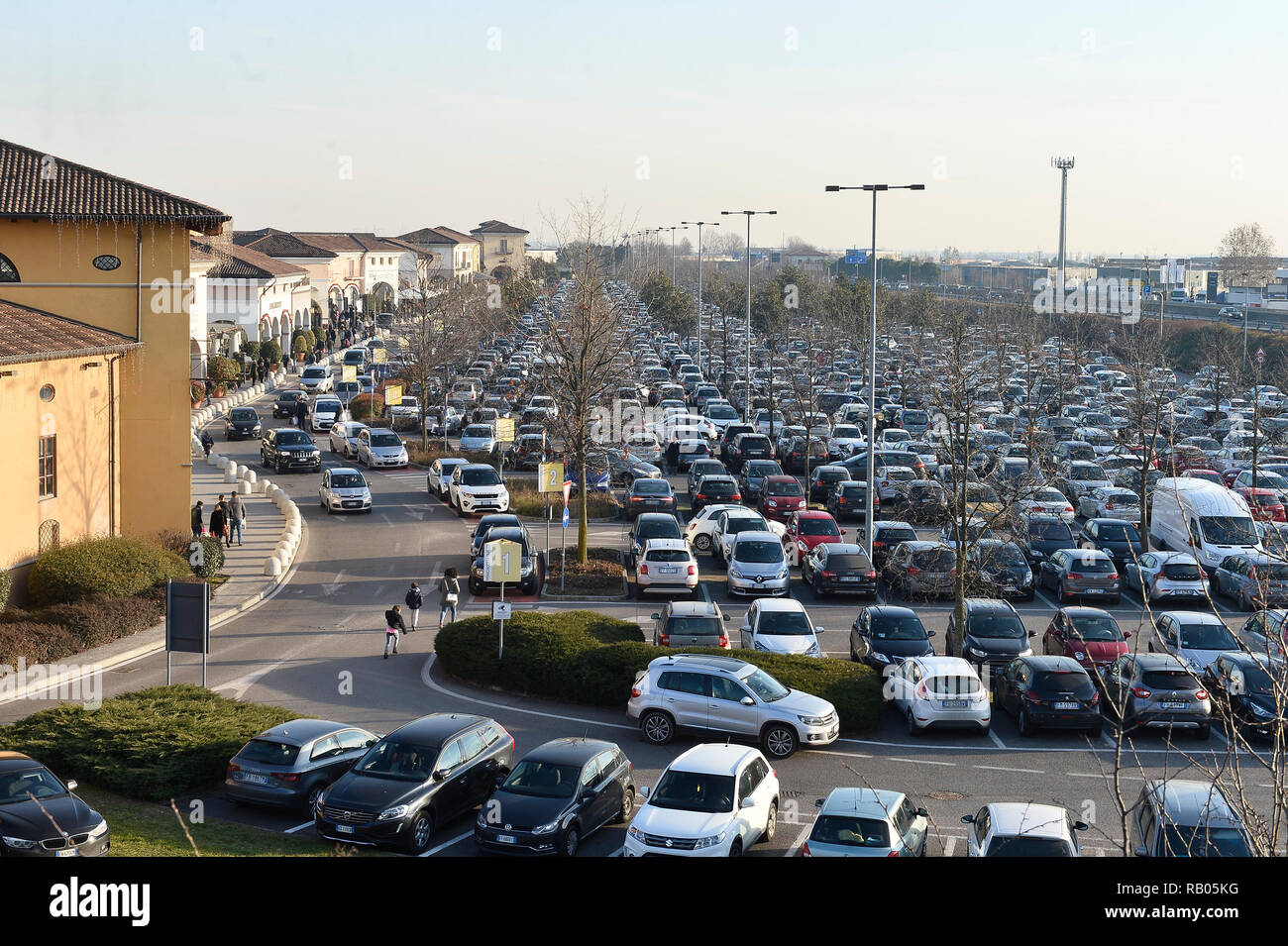 Brescia outlet franciacorta top