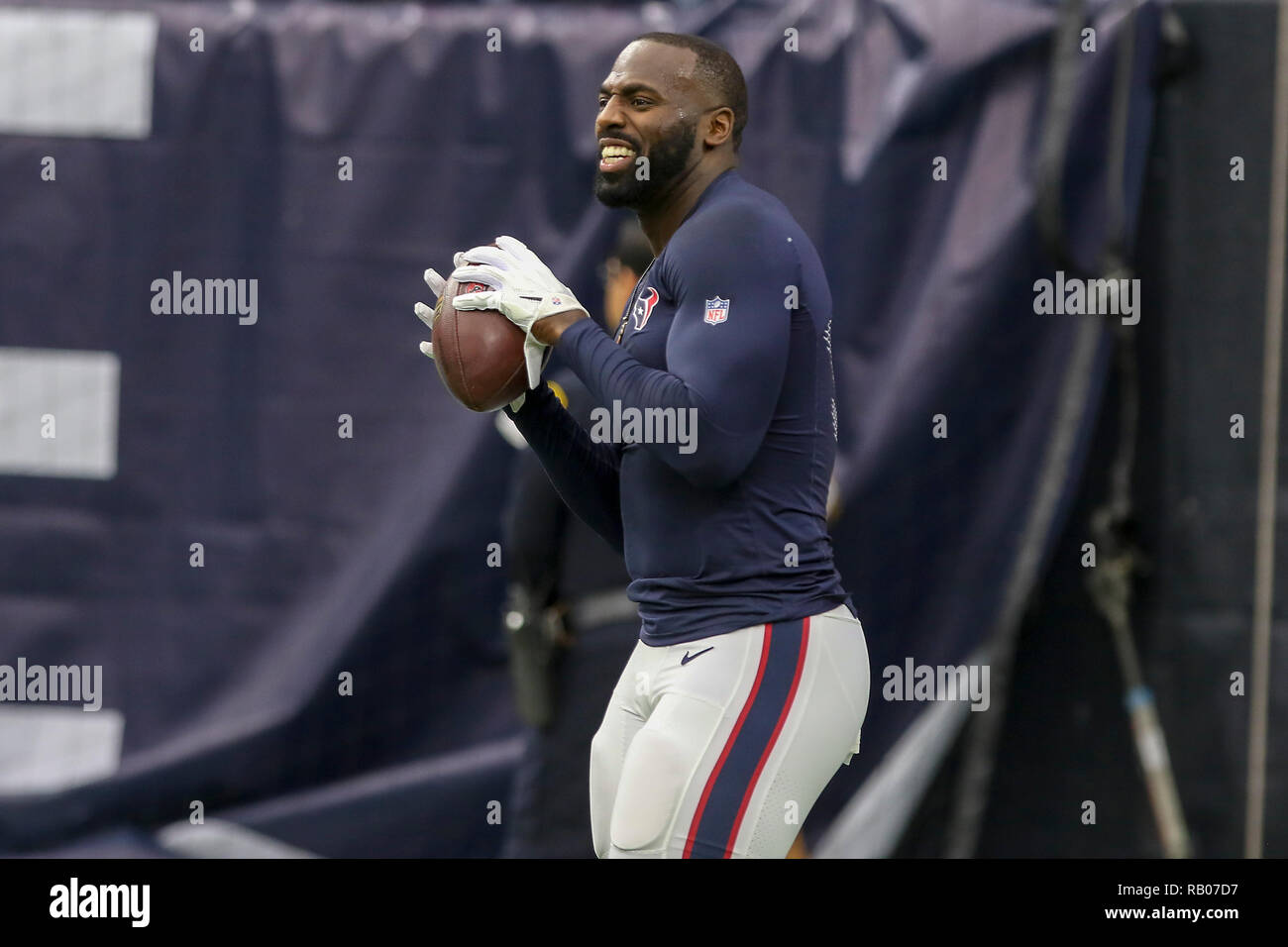 Houston, TX, USA. 5th Jan, 2019. Houston Texans outside linebacker Whitney Mercilus (59) smiles while throwing a ball during warmups before the start of the game against the Indianapolis Colts during the AFC Wildcard game at NRG Stadium in Houston, TX. John Glaser/CSM/Alamy Live News Stock Photo