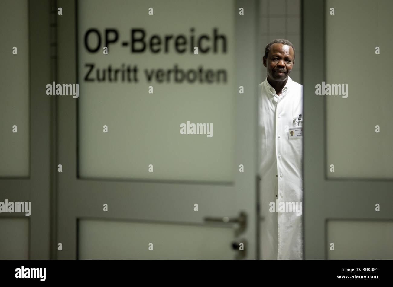 Lingen, Germany. 14th Dec, 2018. Salomon Nadjiri, senior prison doctor at  the prison hospital (JVK) in Lingen, is standing in one of the clinic's  operating theatres. The only judicial hospital for the
