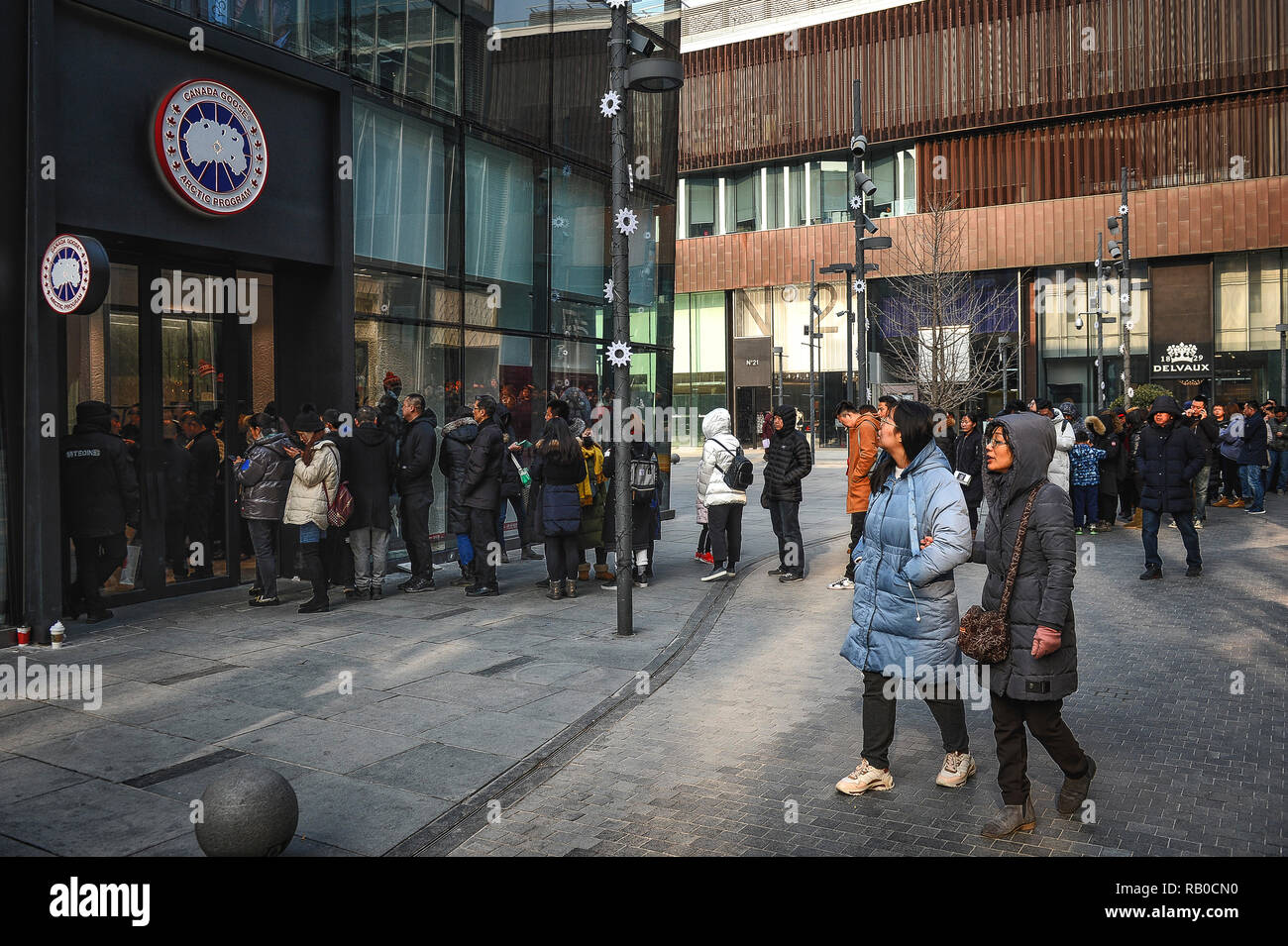 Beijing, China. 06th Jan, 2019. Queue in front of the Canada Goose shop in Sanlitun shopping mole in Beijing, China on 06/01/2019 Canada Goose announced its China expansion plan, which also involves an office in Shanghai and a store in Hong Kong. by Wiktor Dabkowski | usage worldwide Credit: dpa/Alamy Live News Stock Photo