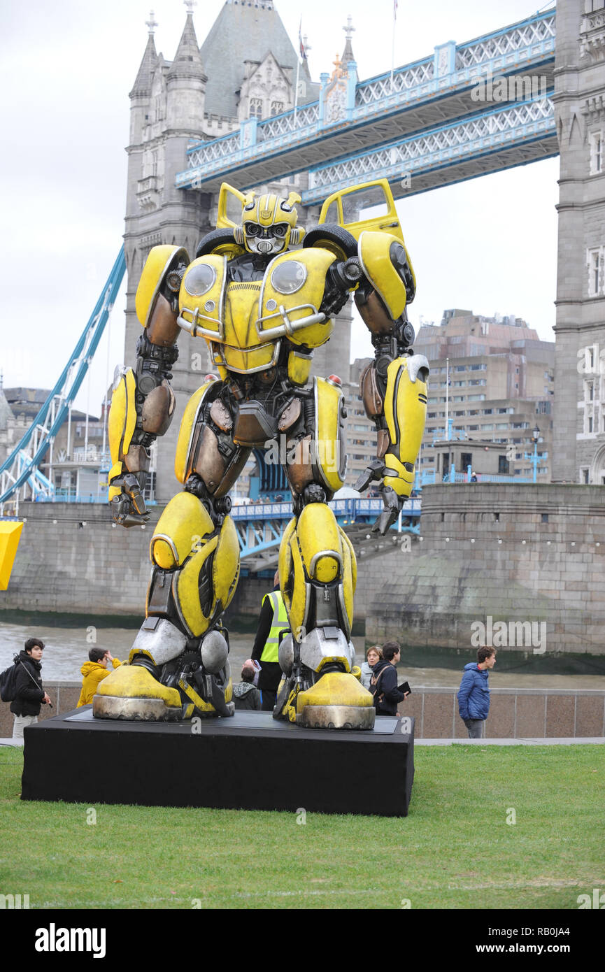 'Bumblebee' photocall by Tower Bridge in London. Bumblebee is a 2018 American science fiction action film centered around the Transformers character of the same name  Featuring: Atmosphere Where: London, United Kingdom When: 05 Dec 2018 Credit: WENN.com Stock Photo