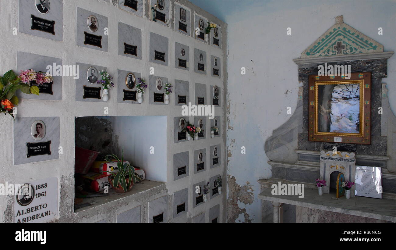 Maritime Cemetery, Vernazza, Cinque Terre region, Liguria, Italy Stock Photo