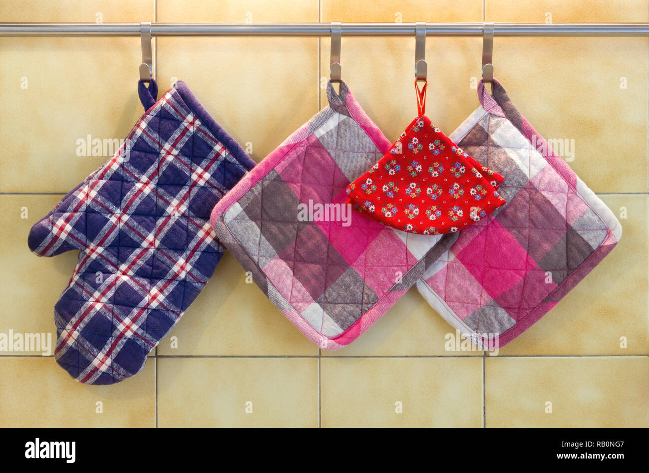 Pot holders hires stock photography and images Alamy