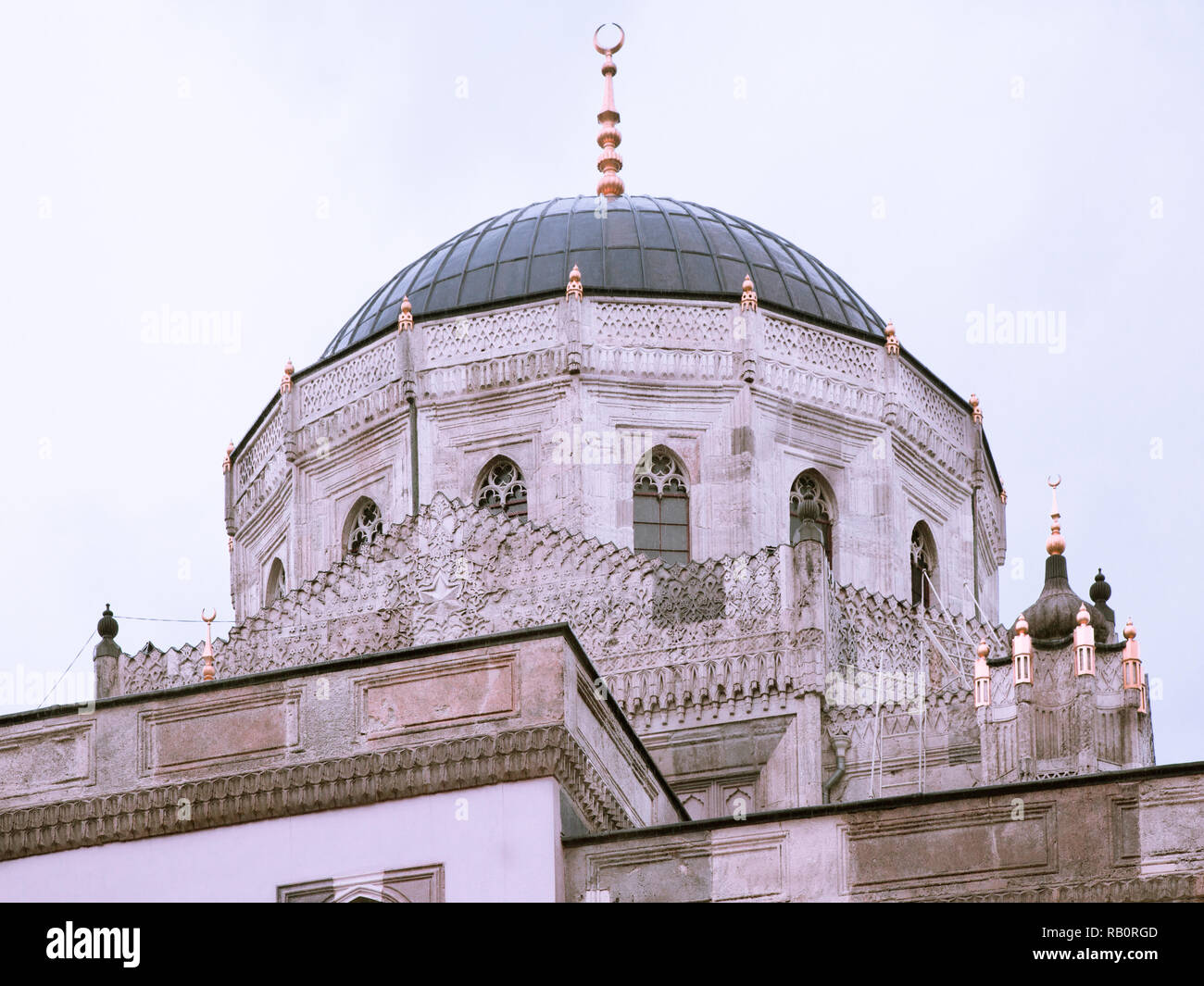 Exterior of the dome of the Aksaray Mosque, Laleli, Istanbul, Turkey Stock Photo