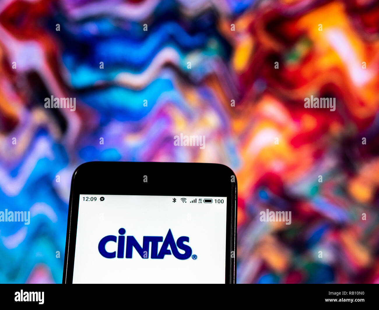 Cintas Business services company logo seen displayed on smart phone Stock Photo