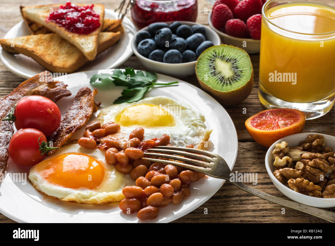 full-breakfast-fried-egg-toast-brunch-png-favpng-ANpeFLmBDrdY8XWj1ppAJXz5S  - The Royal Oak