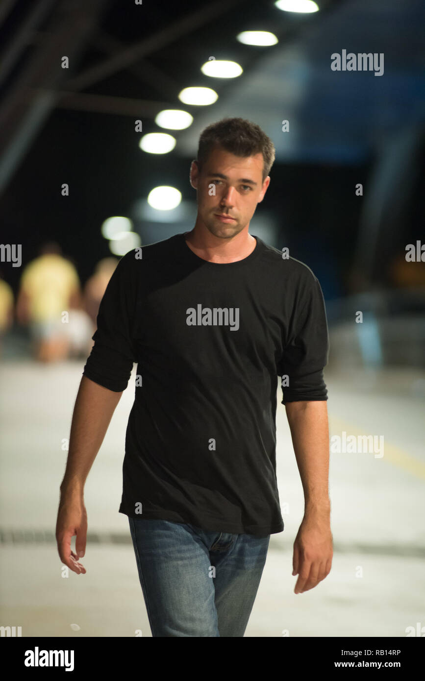 Australian man poses for picture in Brisbane, Australia. Brisbane is one of  the Australia's tourist destination points Stock Photo - Alamy