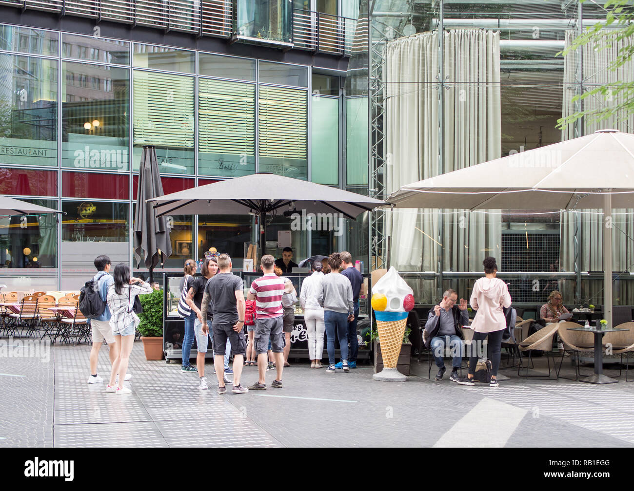 Ice cream shop germany hires stock photography and images Alamy