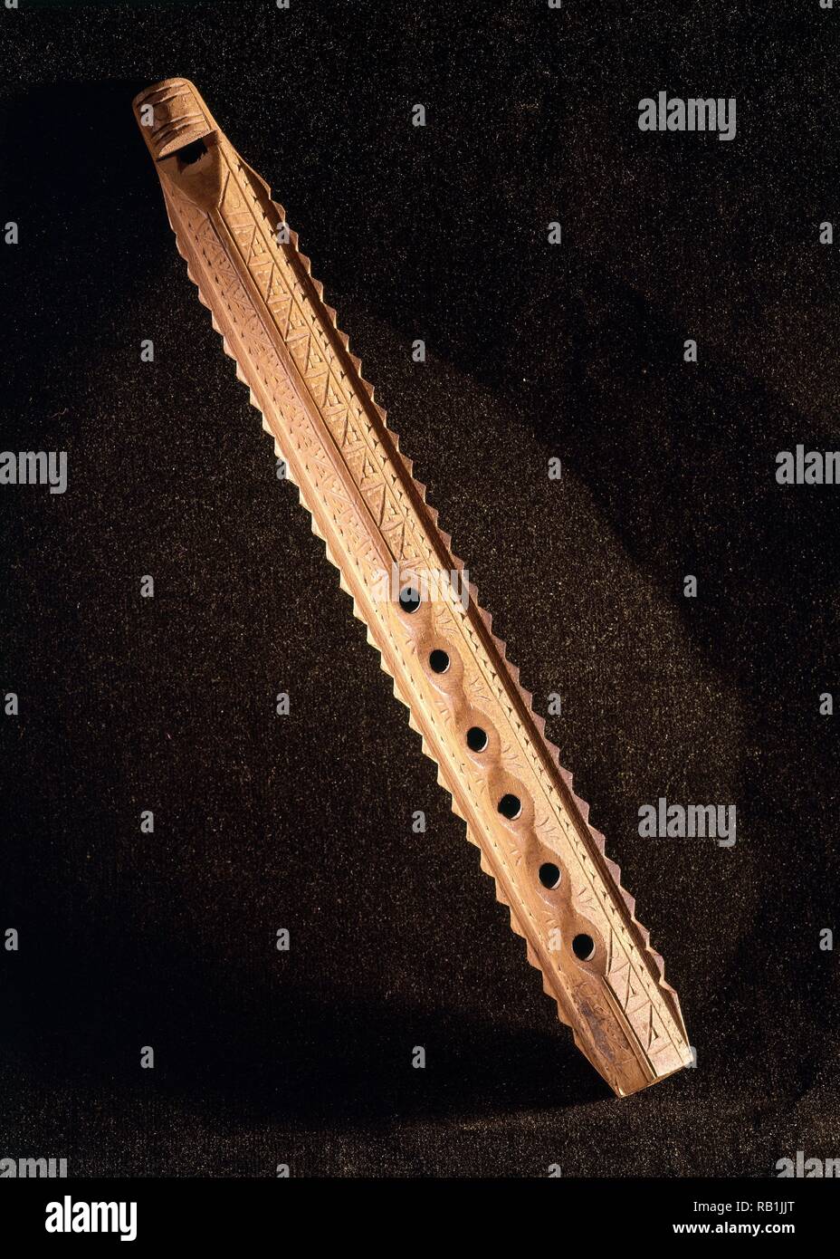INSTRUMENTO MUSICAL YUGOSLAVOFLAUTA Stock Photo Alamy