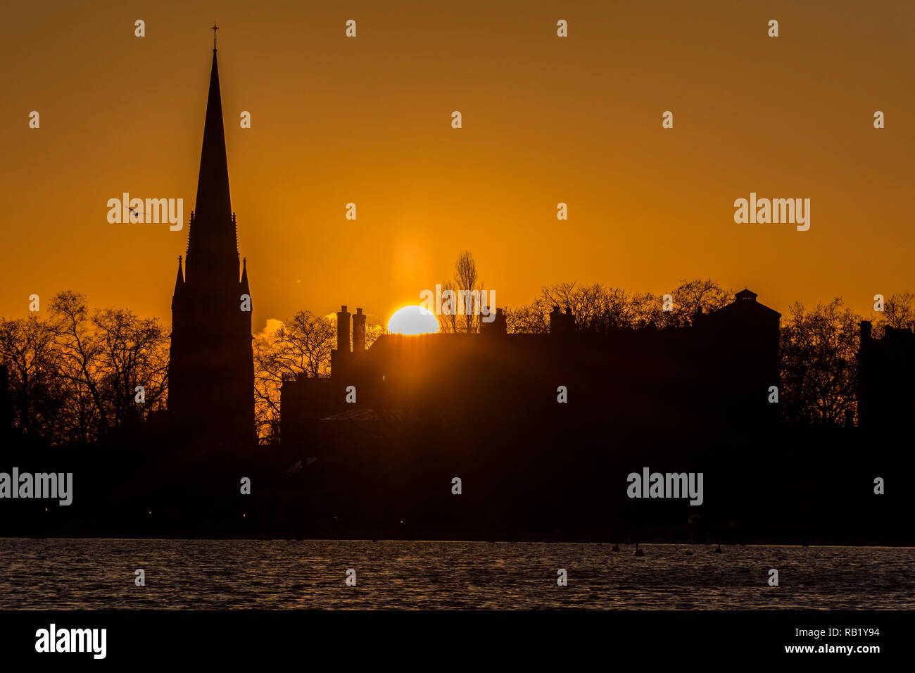 Crisp Here's What You Can Expect With Today's Kensington Gardens Weather Image for Your Screen Crisp Here's What You Can Expect With Today's Kensington Gardens Weather Image for Your Screen