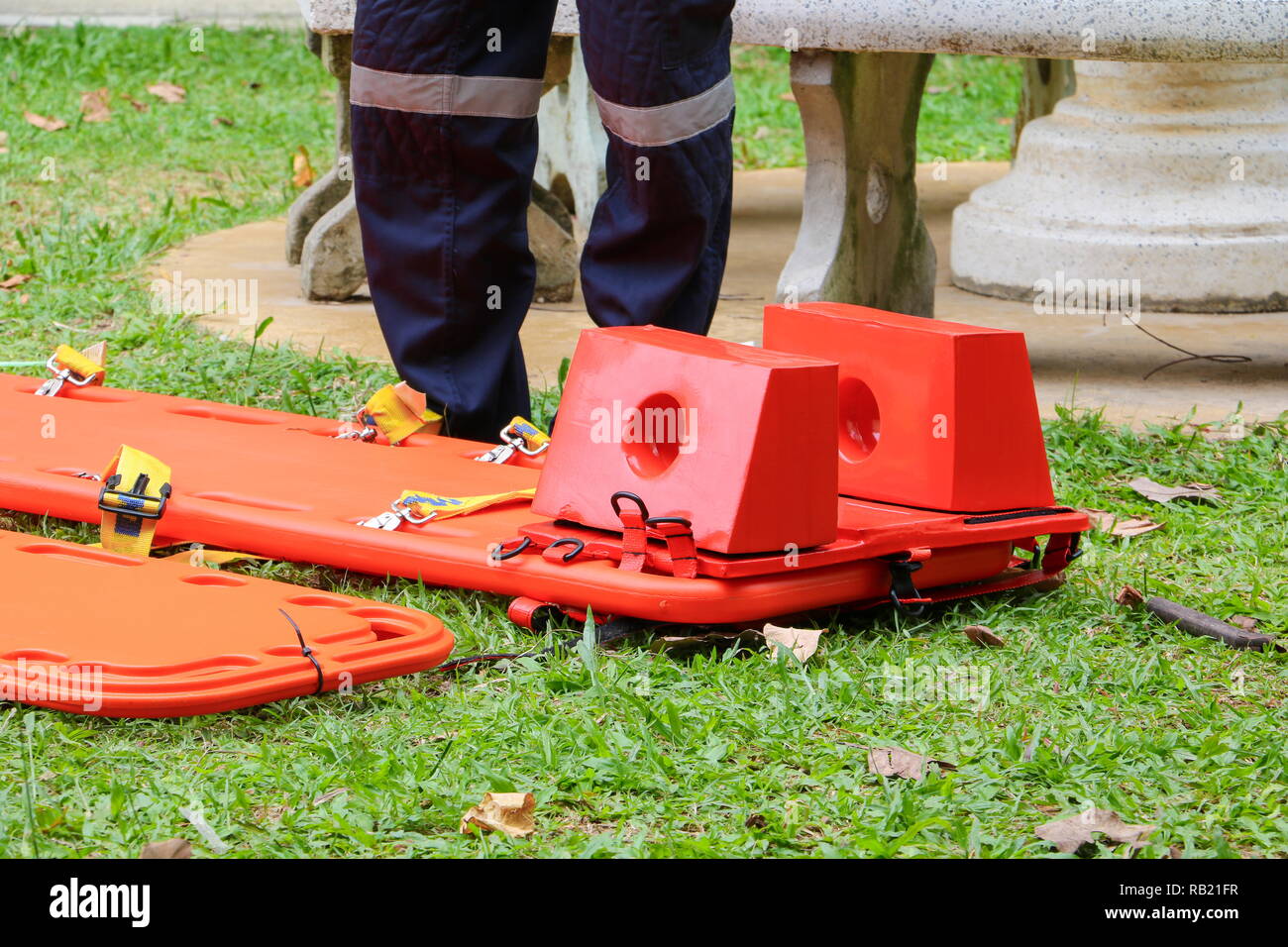 Medical stretcher litter hi-res stock photography and images - Alamy