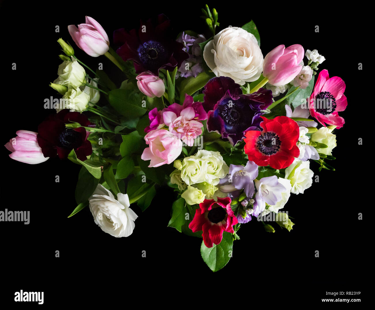 Flowers bouquet hi-res stock photography and images - Alamy