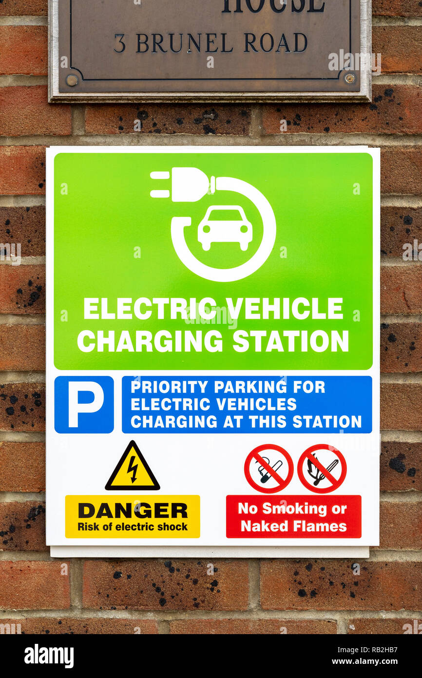 Electric vehicle charging point sign Stock Photo Alamy