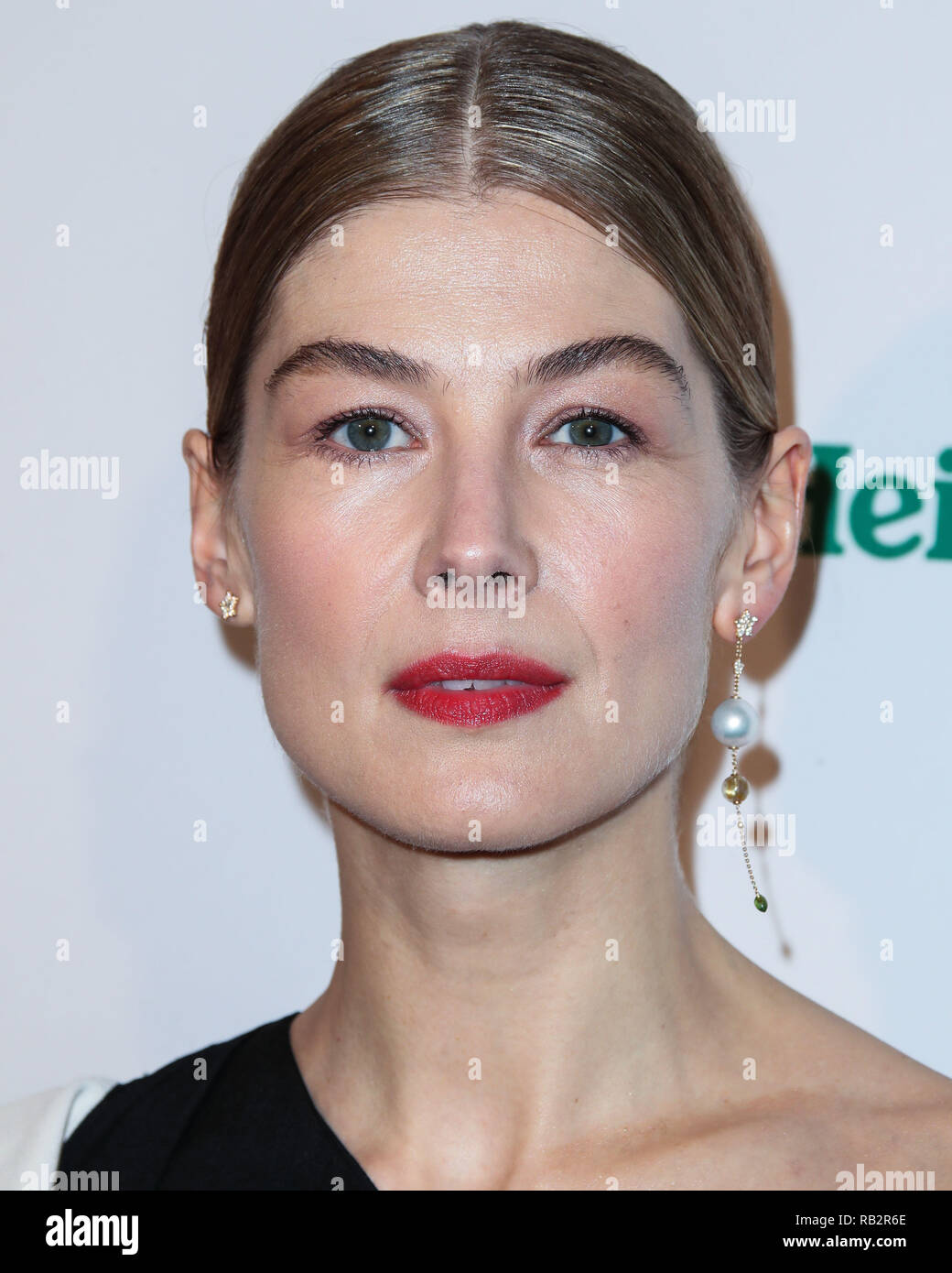 California, USA. 5th Jan 2019. Actress Rosamund Pike wearing Pierre Hardy shoes arrives at the BAFTA (British Academy of Film and Television Arts) Los Angeles Tea Party 2019 held at the Four Seasons Hotel Los Angeles at Beverly Hills on January 5, 2019 in Beverly Hills, Los Angeles, California, United States. (Photo by Xavier Collin/Image Press Agency) Credit: Image Press Agency/Alamy Live News Stock Photo
