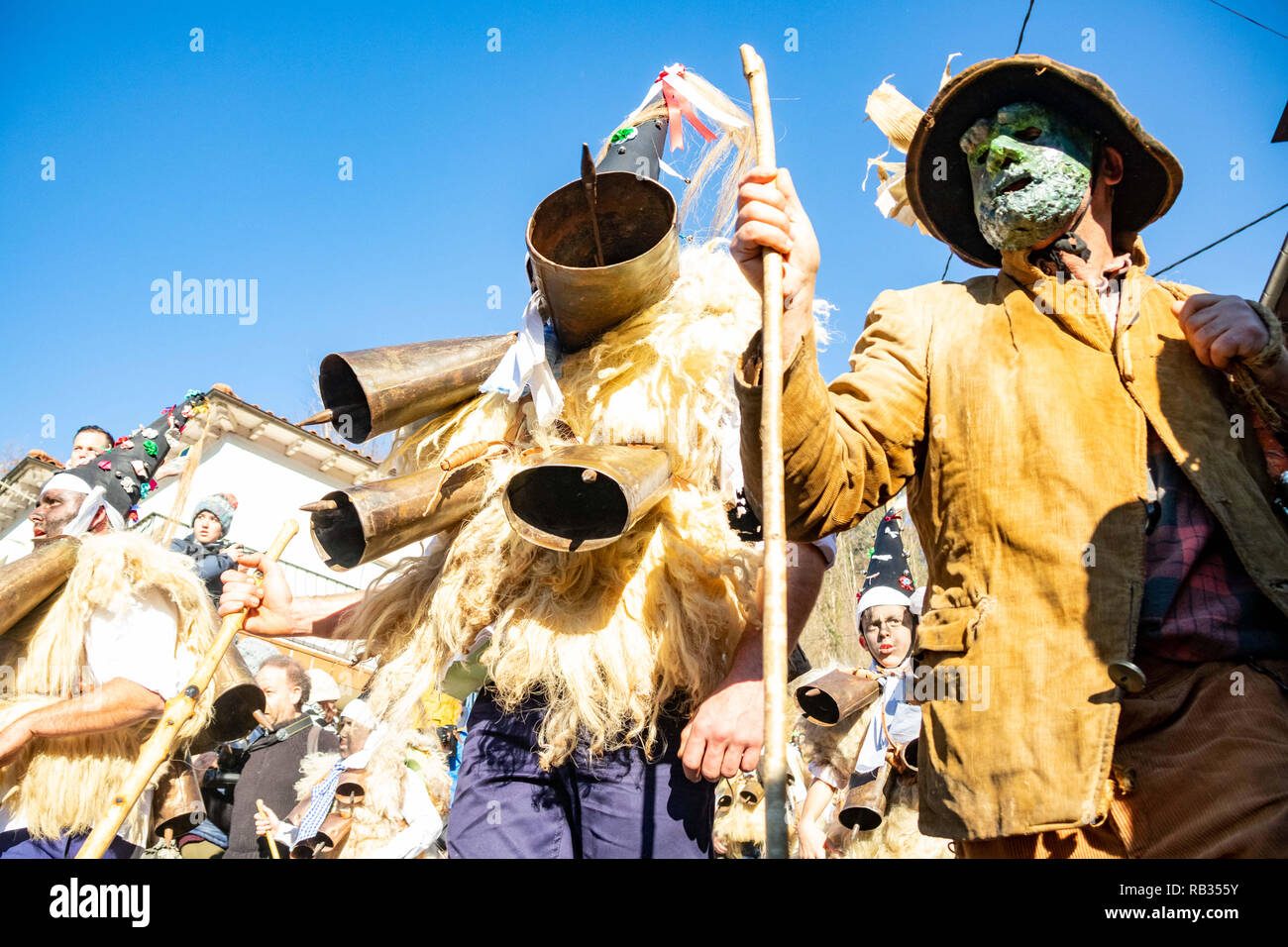 Cantabria, Spain. 06th Jan, 2019.  Zarramaco dancers seen during the celebration.La Vijanera is a fiesta of festive nature that takes place in the town of SiliÃ³ (Molledo), Cantabria (Spain) on the first Sunday of each year. Due to its popularity and tradition, it has been declared a Fiesta of National Tourist Interest. Credit: ZUMA Press, Inc./Alamy Live News Stock Photo