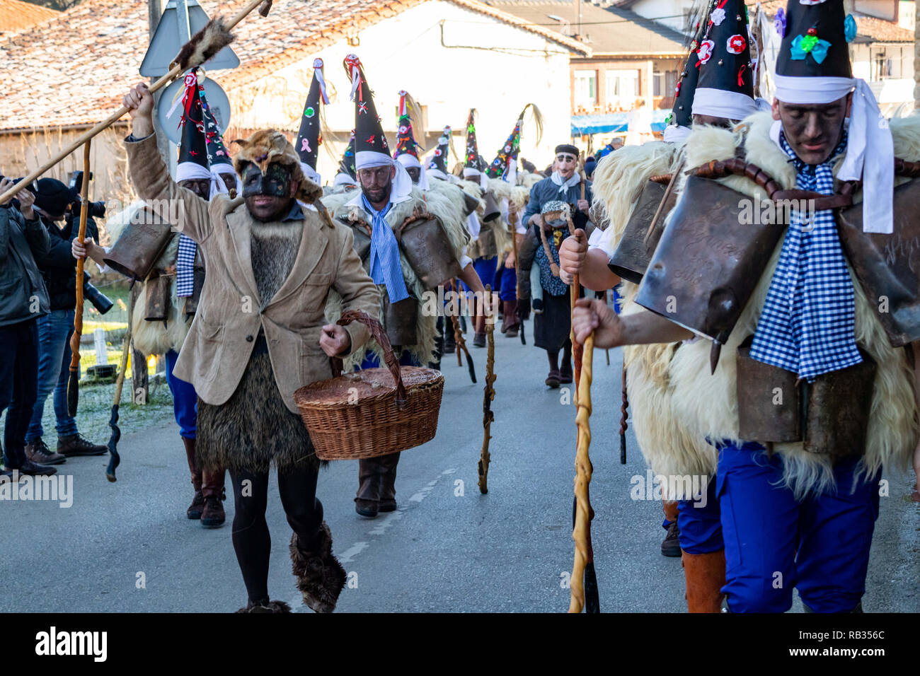Cantabria, Spain. 06th Jan, 2019.  Zarramaco dancers seen during the celebration.La Vijanera is a fiesta of festive nature that takes place in the town of SiliÃ³ (Molledo), Cantabria (Spain) on the first Sunday of each year. Due to its popularity and tradition, it has been declared a Fiesta of National Tourist Interest. Credit: ZUMA Press, Inc./Alamy Live News Stock Photo
