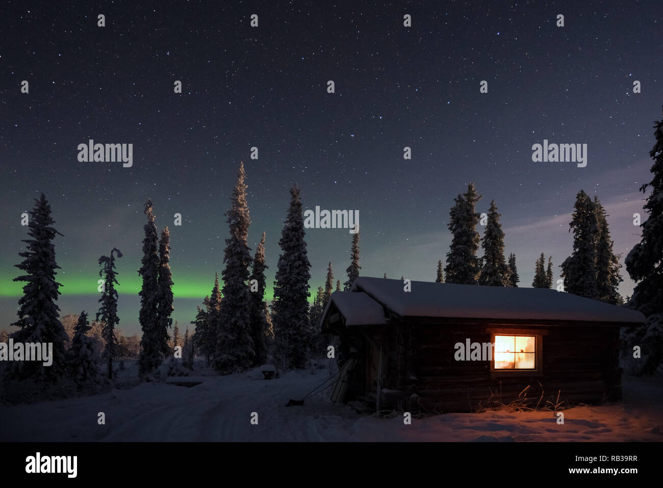 Night at Manto-oja wilderness hut, Savukoski, Lapland, Finland, Europe Stock Photo