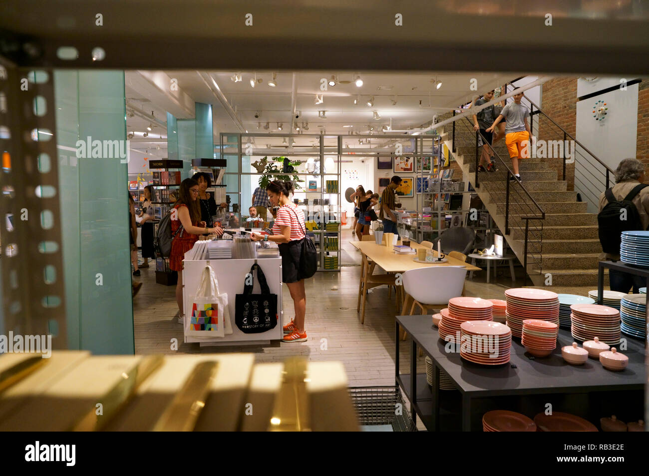 Outlet moma sale